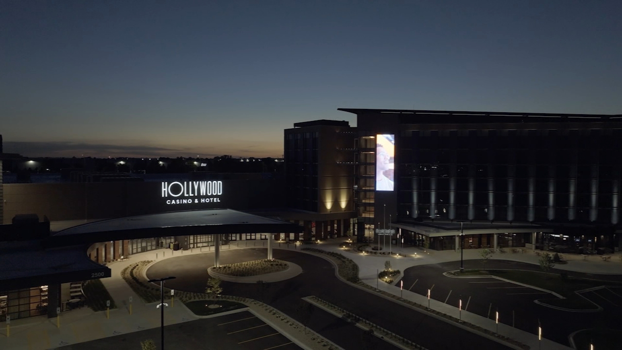abc7chicago.com - Local Spotlight: The All-New Hollywood Casino & Hotel Aurora