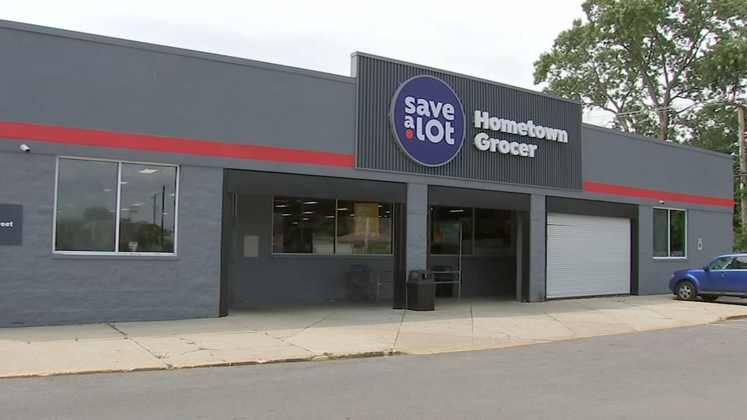 Save A Lot closing at 107th Street and Halsted Avenue leaves Morgan Park, Chicago residents worried about grocery store access
