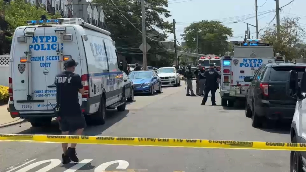 2 found dead following Queens standoff