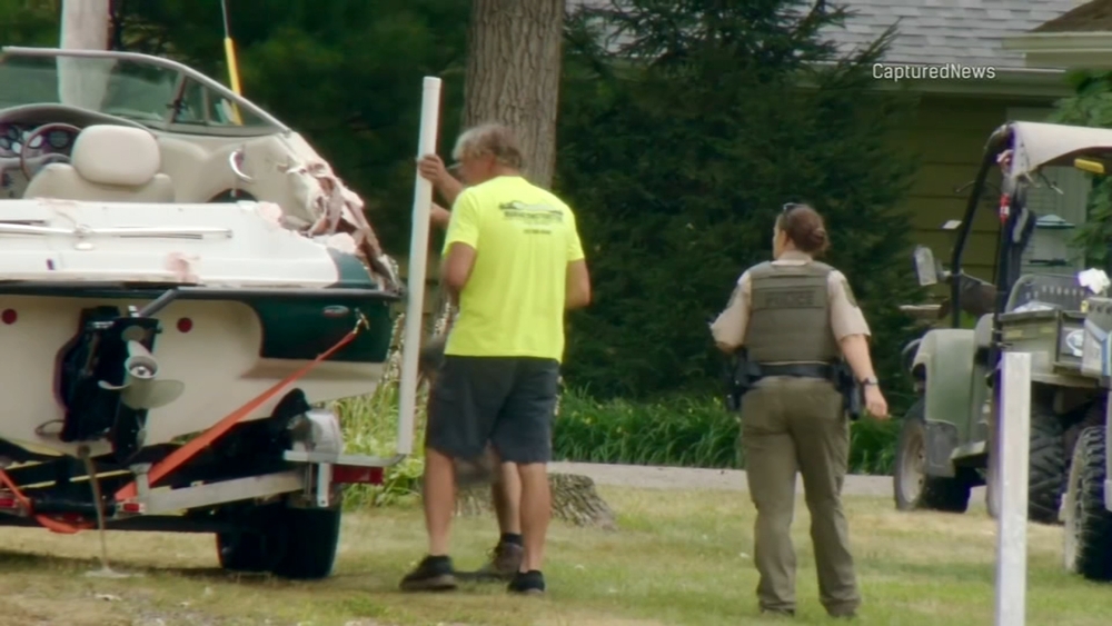 Officials investigating deadly boat crash on Fox River
