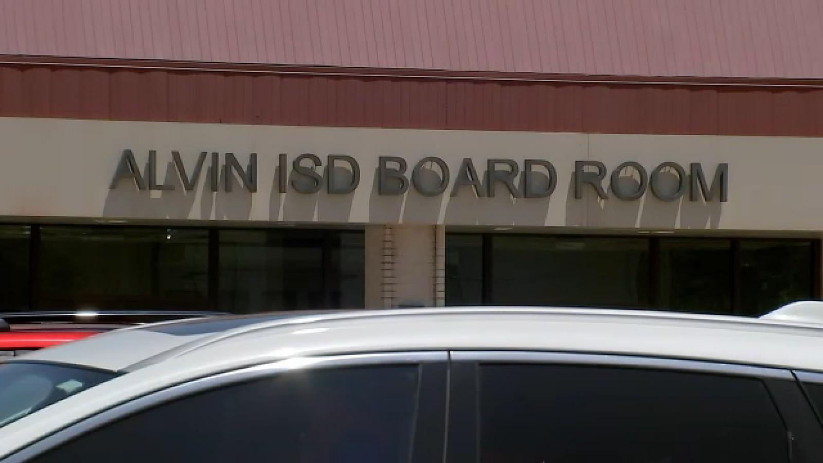 Alvin ISD expands weapon screenings, updates emergency response plans