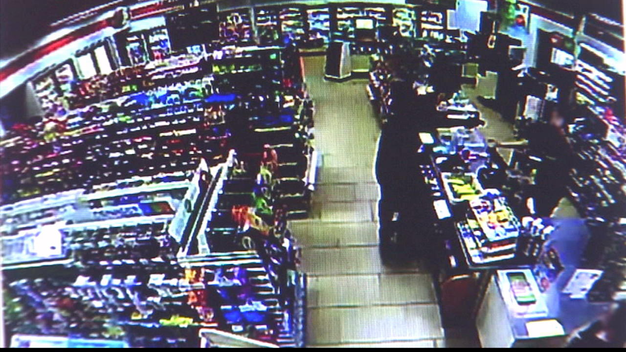 2 sought in many 7-Eleven armed robberies in San Gabriel Valley