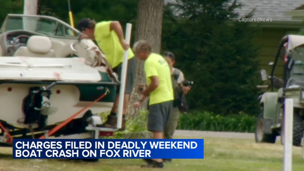 Man charged in deadly Fox River boat crash: Report
