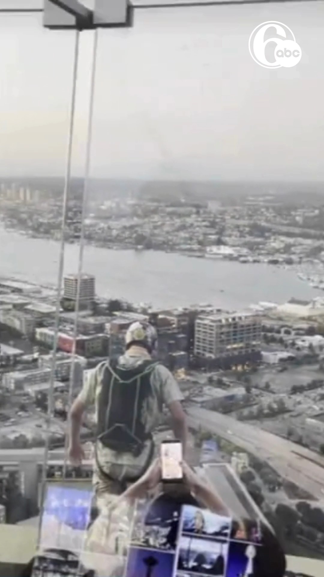 Seattle police searching for 2 men who parachuted from Space Needle