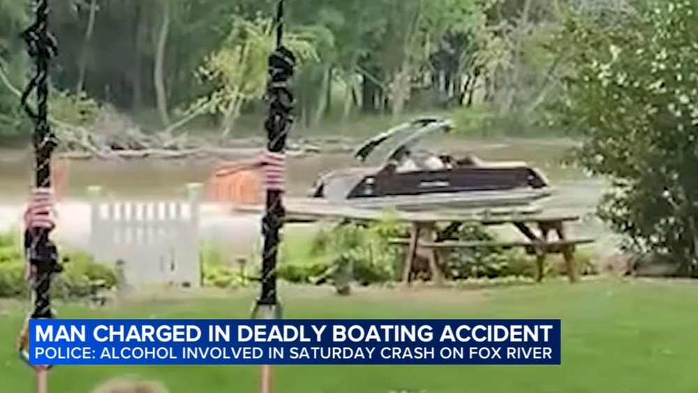 Man charged in deadly Fox River boat crash
