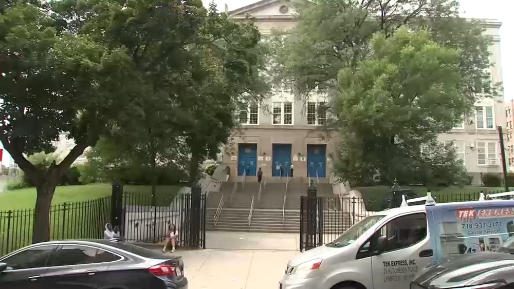 Student slashes 2 teacher aides at William Taft High School in Bronx, police say