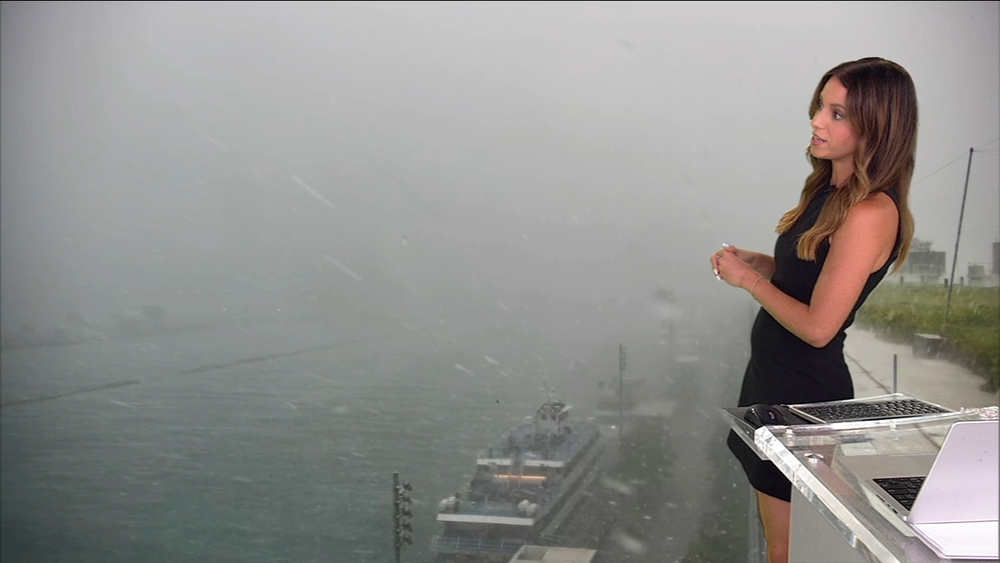 'Is that hail?': Strong storms make downtown Chicago look like Christmas in July