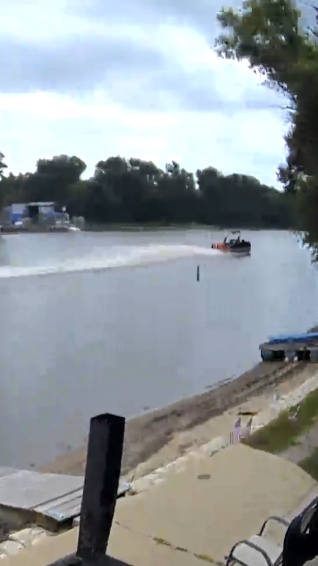 Woman decapitated in Fox River crash; suspect has DUI history: pros.