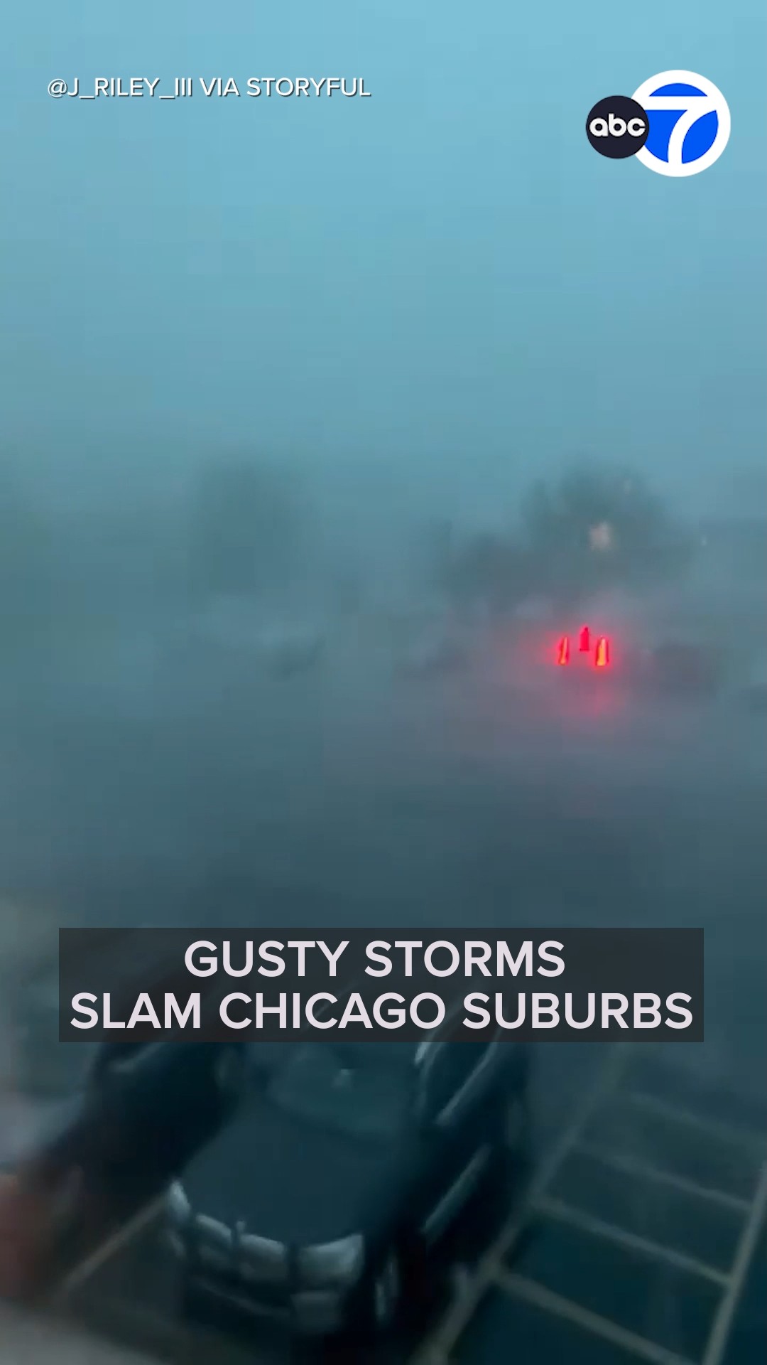 Gusty Storms Slam Chicago Suburbs

