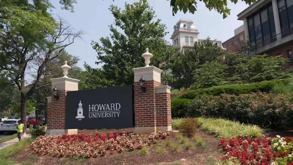 'I was freaking out,' says Howard student among 500 unenrolled