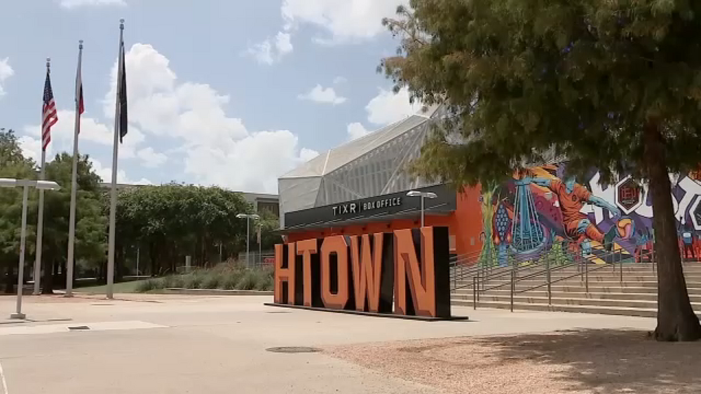 Officials hope free Dynamo, Dash tickets can grow soccer in Houston