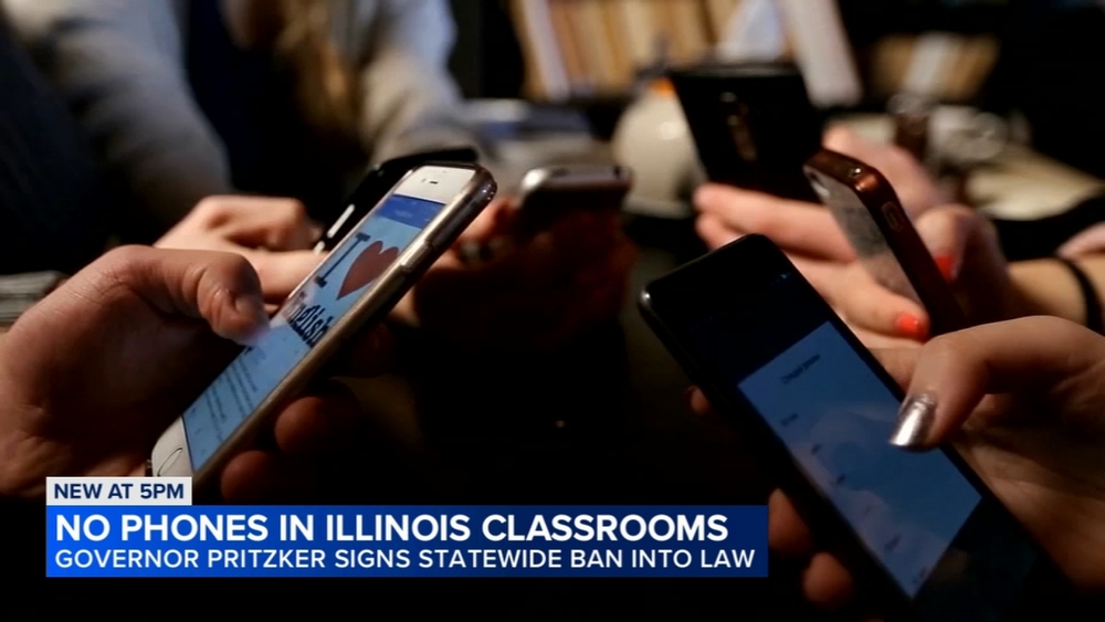 Pritzker signs 'bell-to-bell' school cellphone ban into law