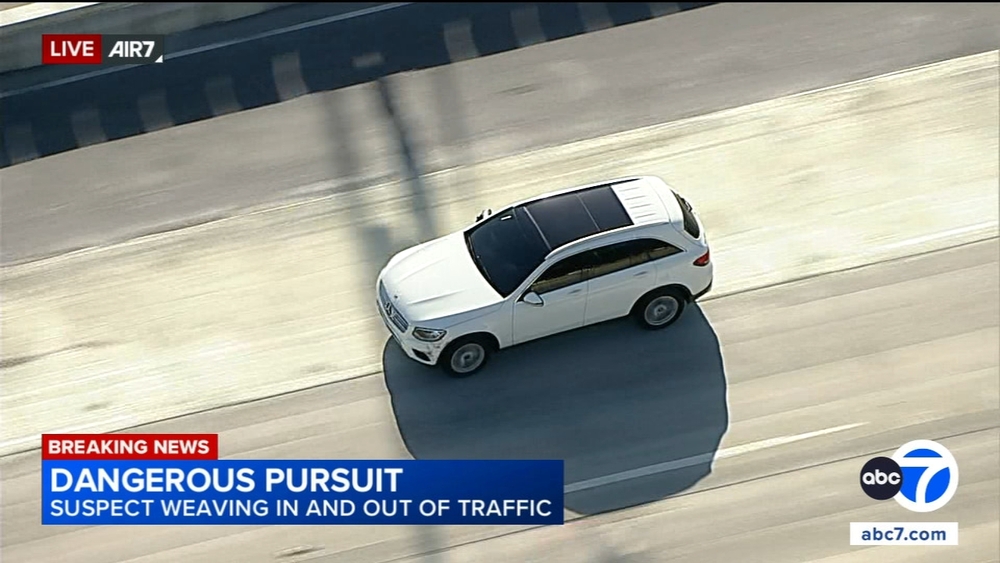 Police chasing Mercedes-Benz SUV on 405 Freeway 