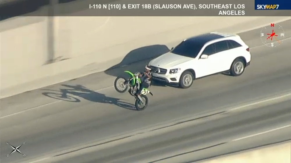 LA chase includes suspect's dangerous encounter with dirt bike riders