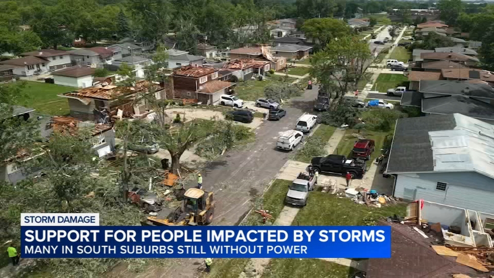 Cleanup continues after 4 tornadoes touch down across Chicago area
