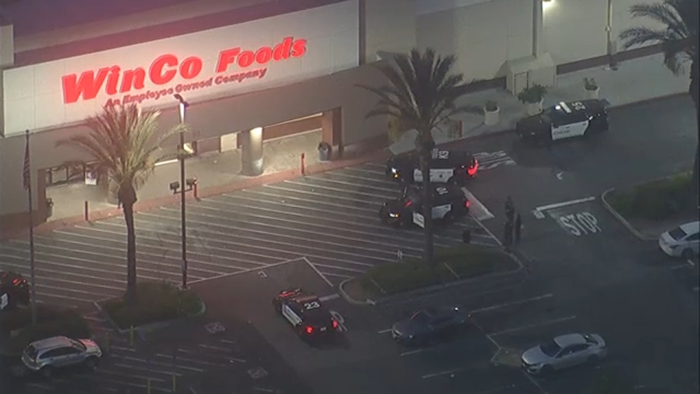 Pomona police respond to reports of shots fired at grocery store
