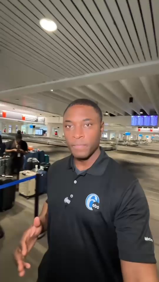 AA tells travelers to come pick up luggage from PHL after IT outage