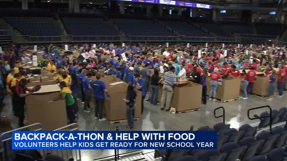 Volunteers pack 36K backpacks with school supplies in Chicago