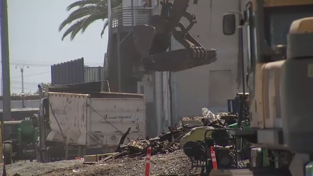 Lineage files permit to rebuild warehouse a month after massive fire
