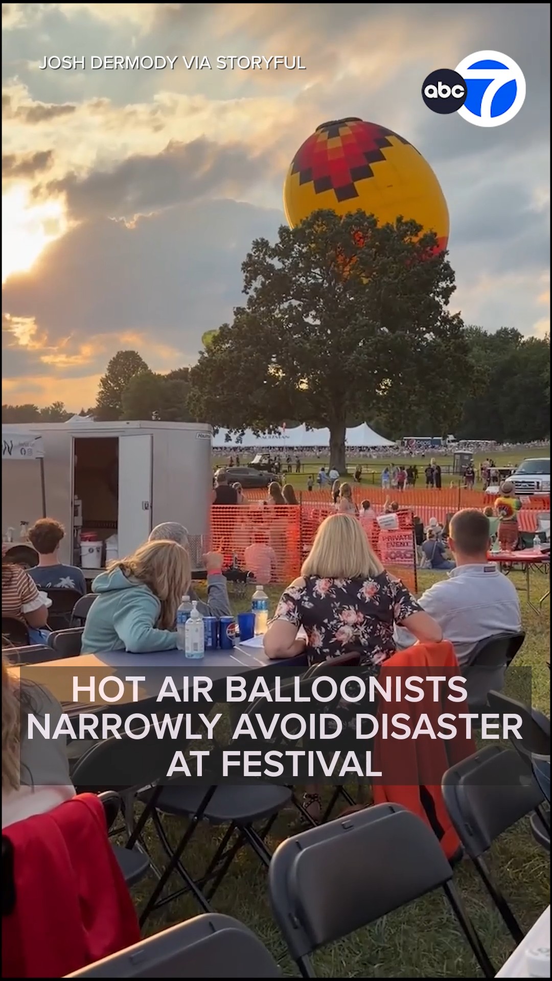 Hot air balloonists narrowly avoid disaster at festival
