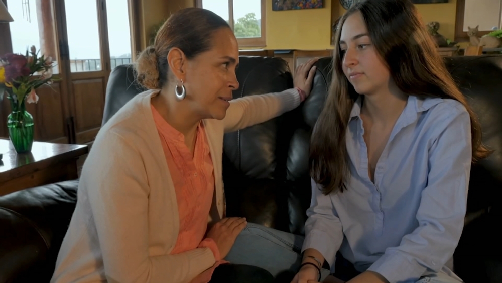 Teen-ternity trend rises for parents of teenagers