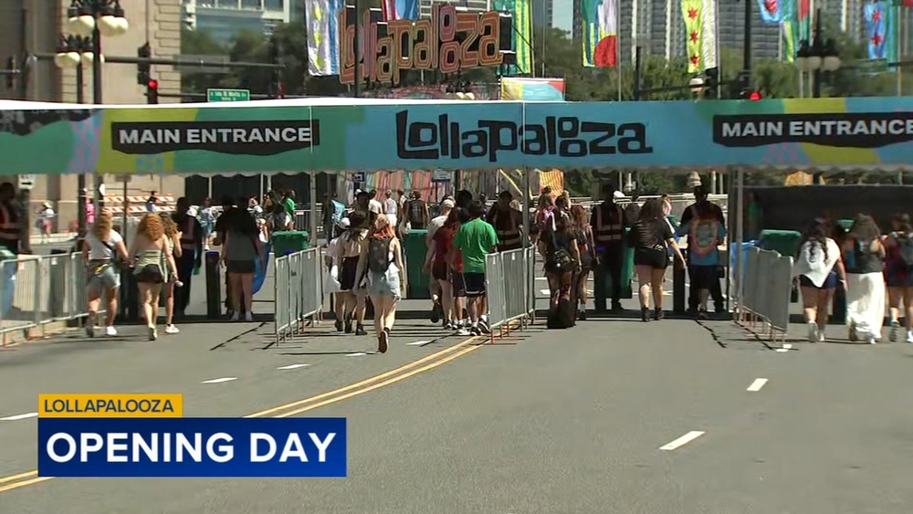 Gates open at Lollapalooza
