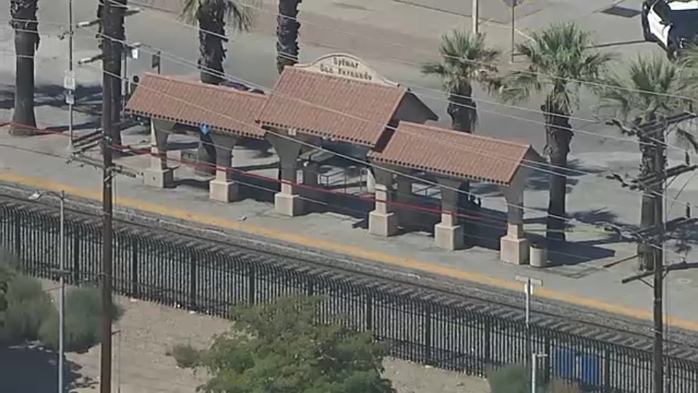Deadly stabbing at San Fernando Metrolink station; suspect sought