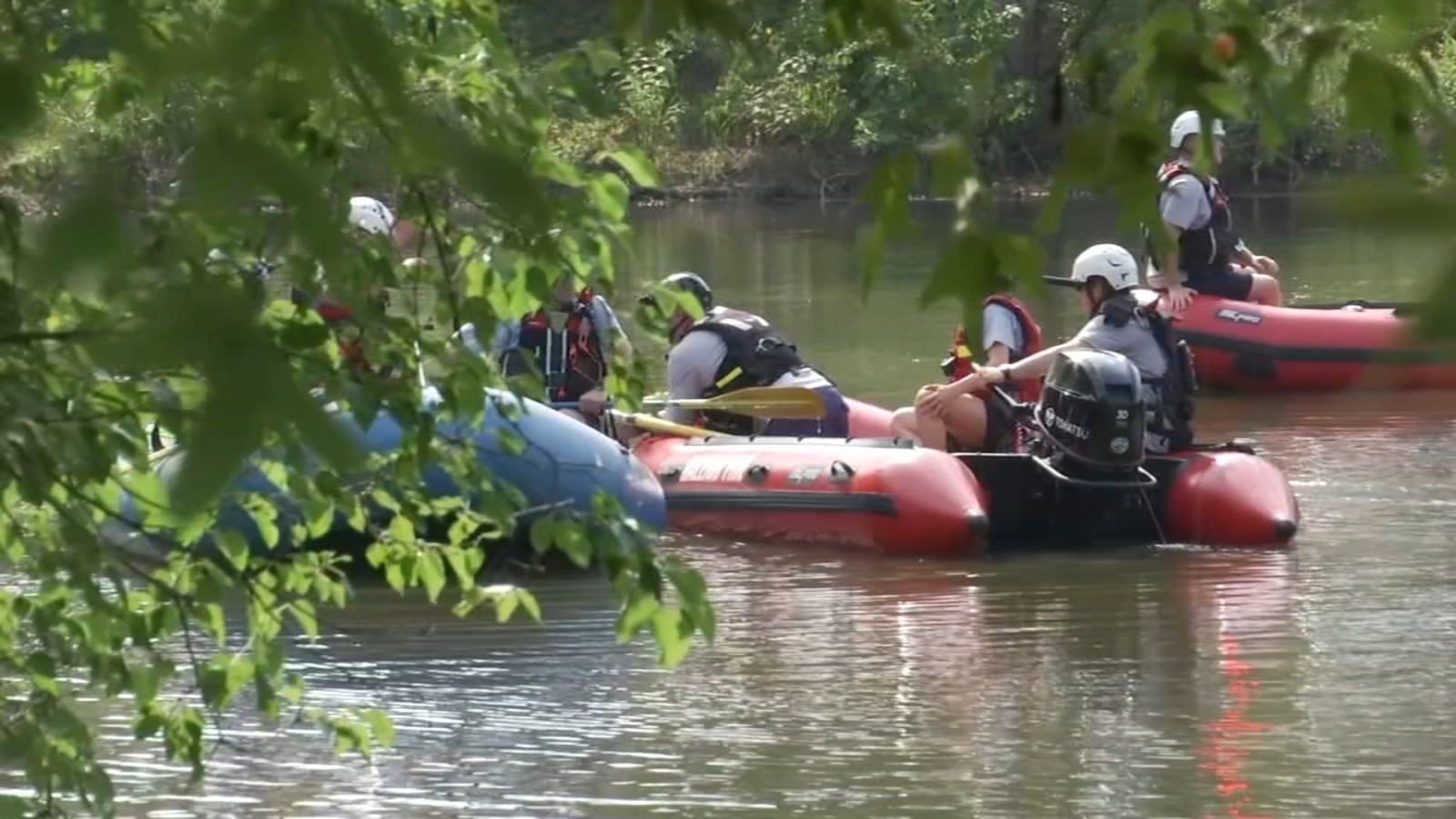 Crews searching Raleigh pond after witness says man did not resurface