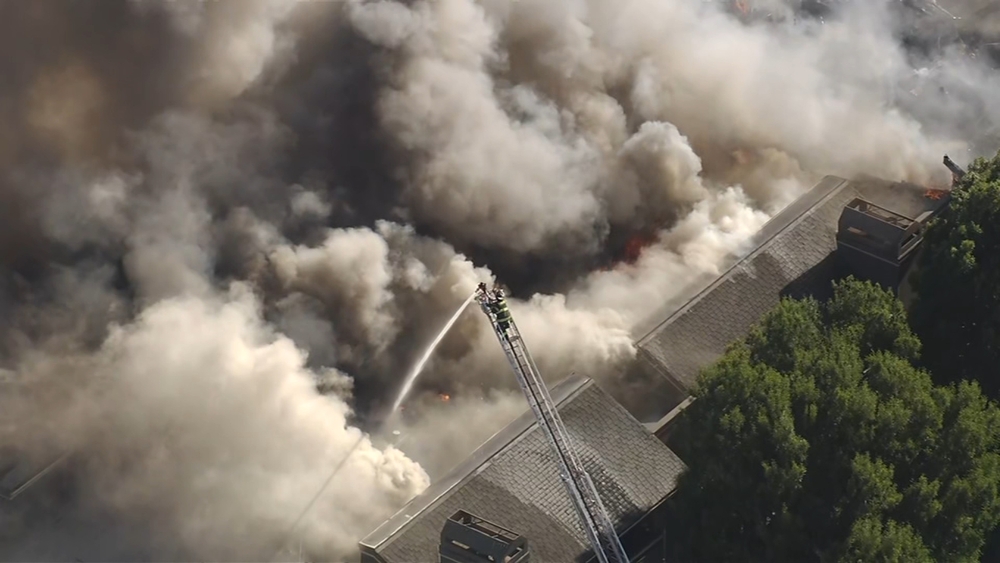Foster City condo complex damaged by huge fire had no fire sprinklers