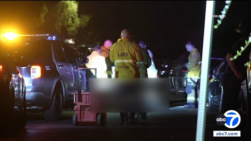 Person walking their dog finds man fatally shot in Van Nuys