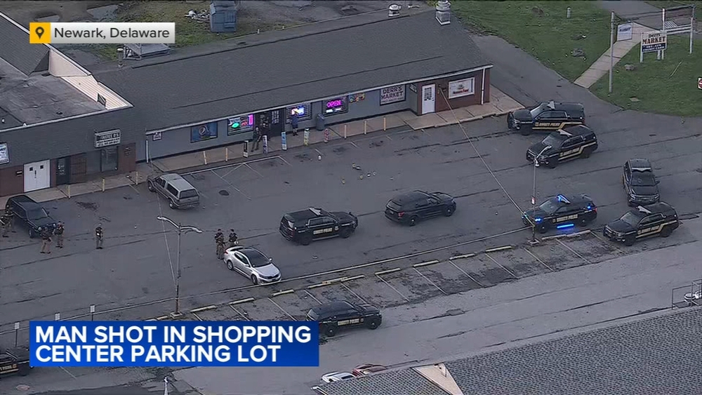 Shopping center shooting in Newark, Delaware leaves 1 man injured