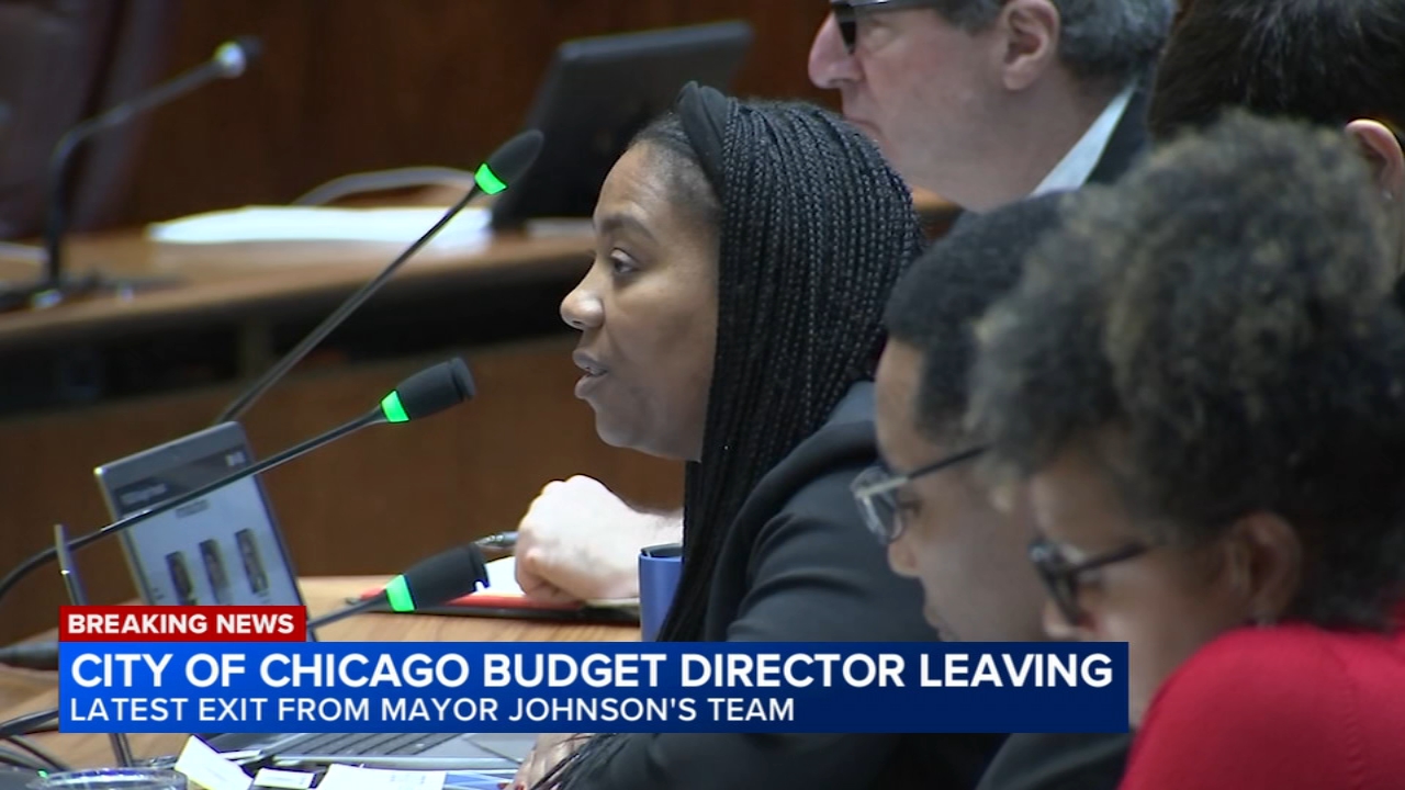 Mayor's budget director is stepping down head of crucial season