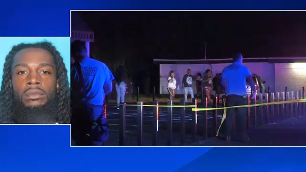 Suspect sought in Dunn bar shooting that left 2 dead, 2 injured
