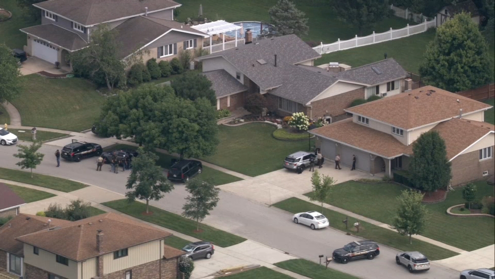 Barricade situation prompts shelter-in-place request in south suburb