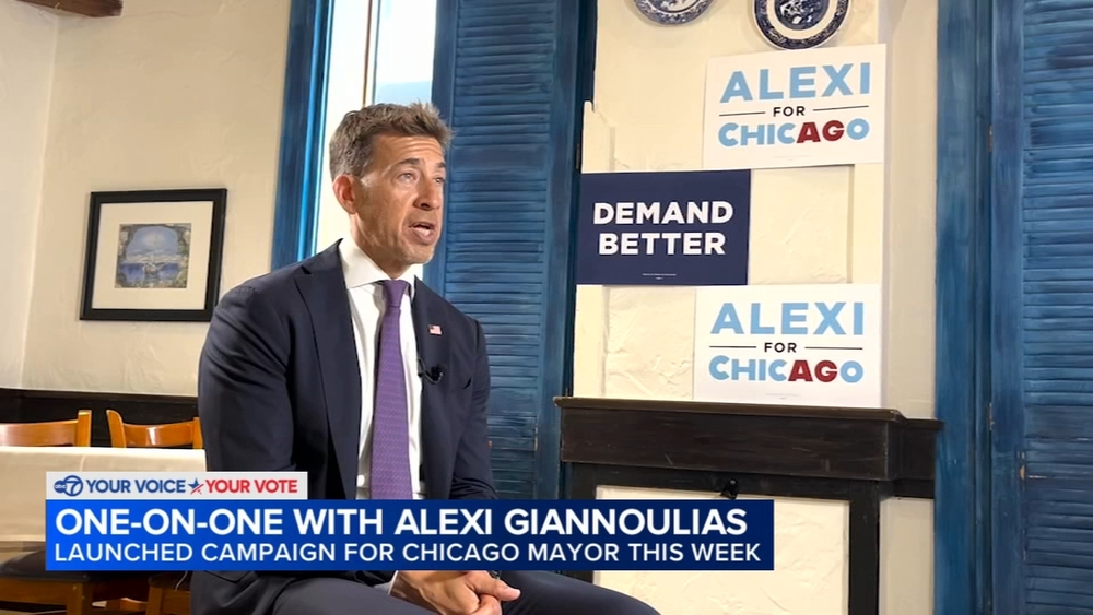 Giannoulias criticizes Johnson admin.; Chicago mayor race accelerates