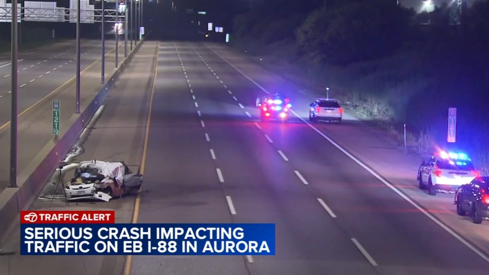 Lanes on I-88 in Aurora closed after crash
