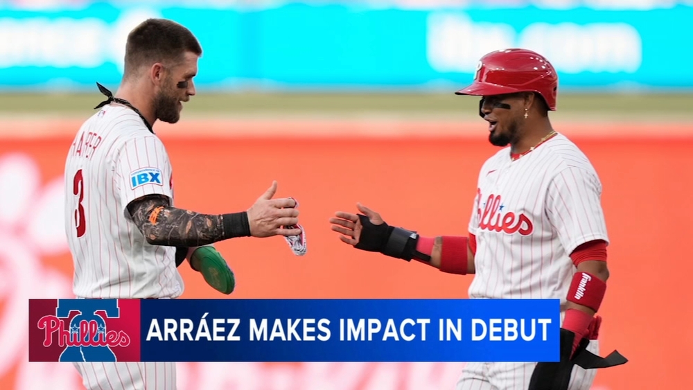 Luis Arraez gets standing O in Phillies debut: 'That was beautiful'