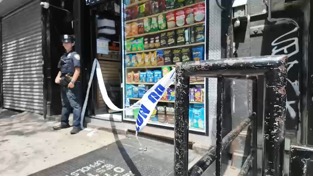 NYPD searching for gunman after deli worker shot during robbery on Lower East Side