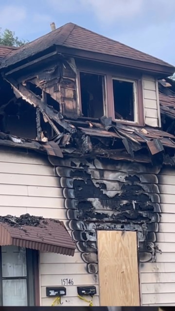 Community helps NW Indiana police officer, children after fire