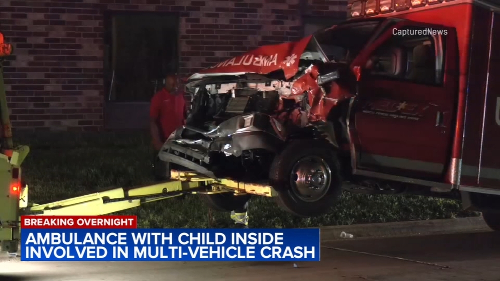 4 vehicles, including ambulance carrying child, involved in I-57 crash
