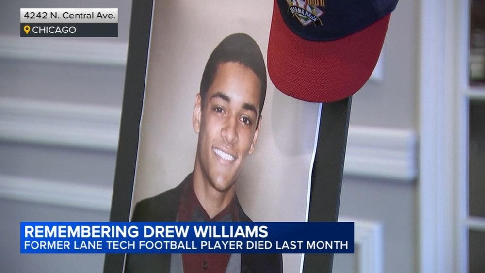 Ex-Chicago HS football player who suffered brain injury dies at 30