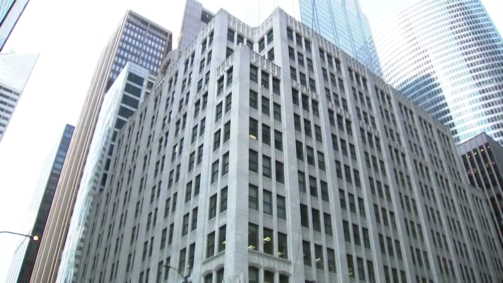 Committee approves plan to turn part of Loop building into data center