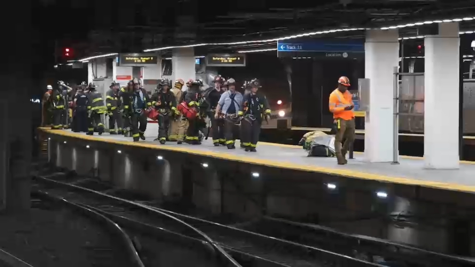 NJ Transit passengers stranded for hours without AC on disabled train