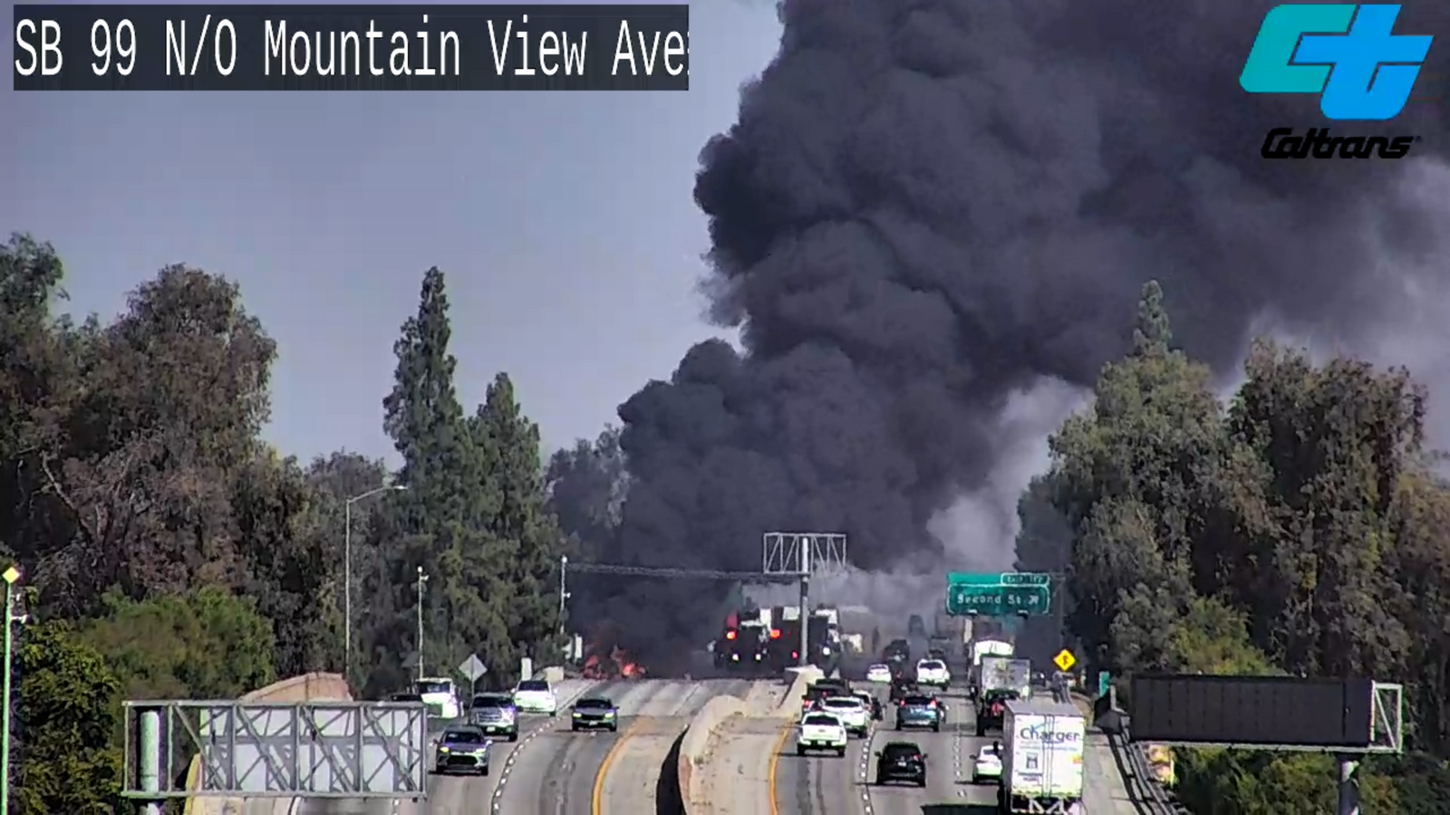 Portion of Highway 99 near Selma closed following semi on fire, CHP says