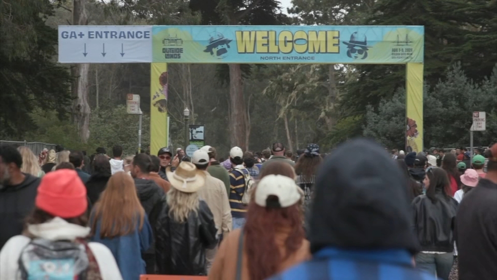 Outside Lands draws thousands of festivalgoers; transit options tested