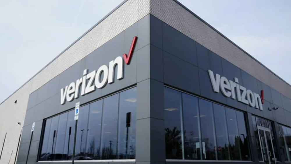 Cut fiber lines cause Verizon outage for thousands of SoCal customers