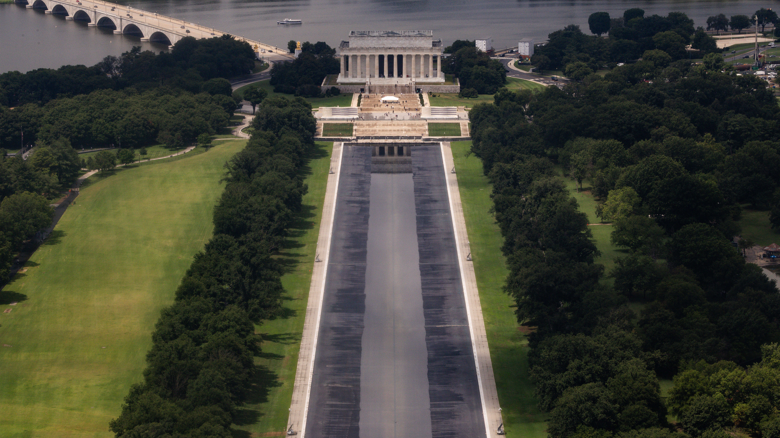 Trump acknowledges ‘no video or proof’ of alleged vandalism to Reflecting Pool Trump acknowledges ‘no video or proof’ of alleged vandalism to Reflecting Pool