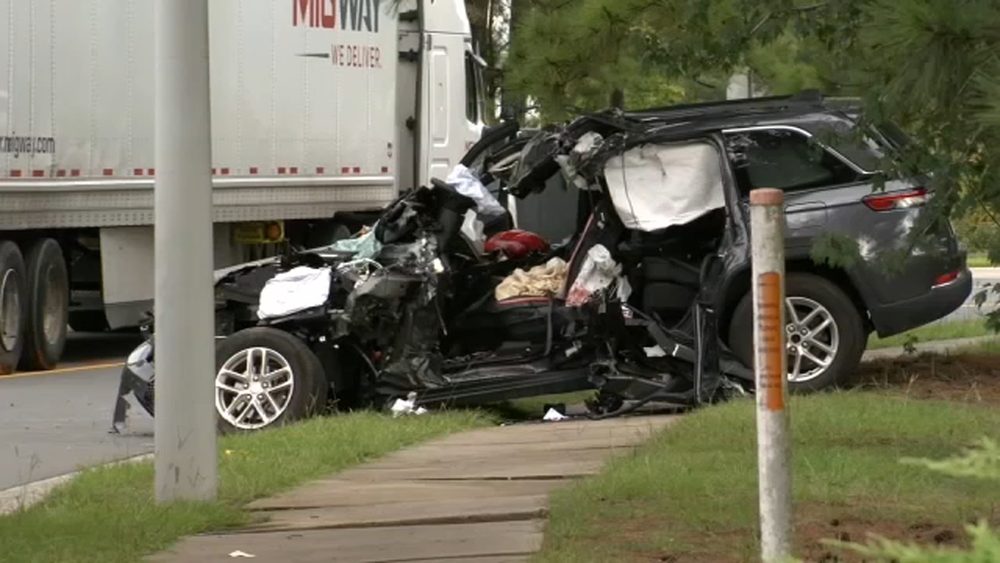 Woman seriously injured in Morrisville crash on International Drive
