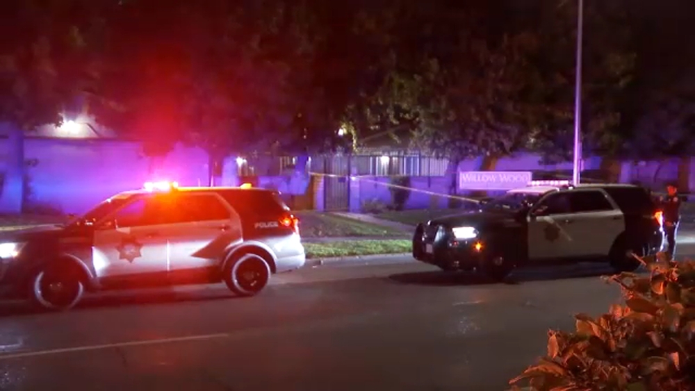 2 men stabbed during family gathering in southeast Fresno, police say