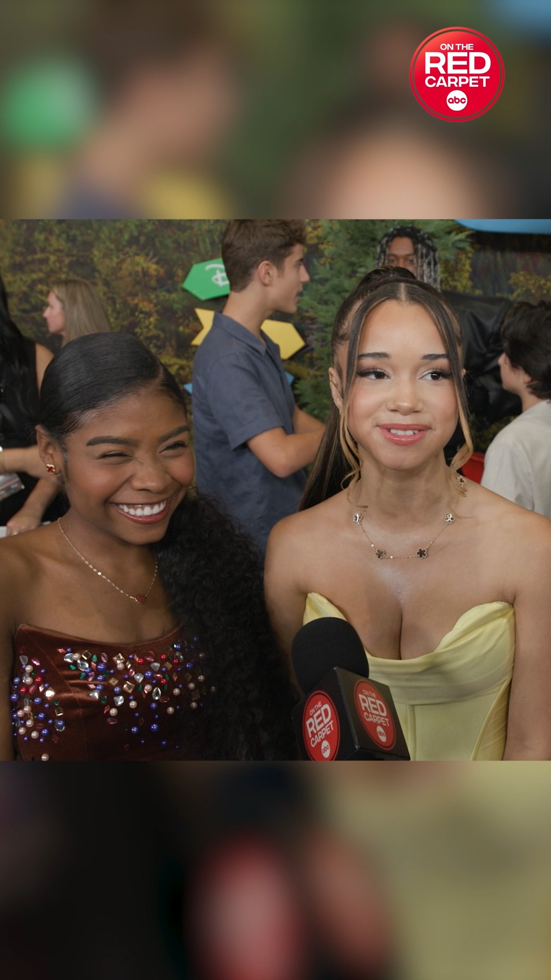 Taylor Cora and Janice LeAnn Brown on "Wizards Beyond Waverly Place"